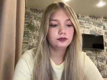Mia live cam video preview